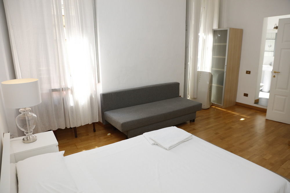 Casa Milano- Apartments And Rooms Екстериор снимка