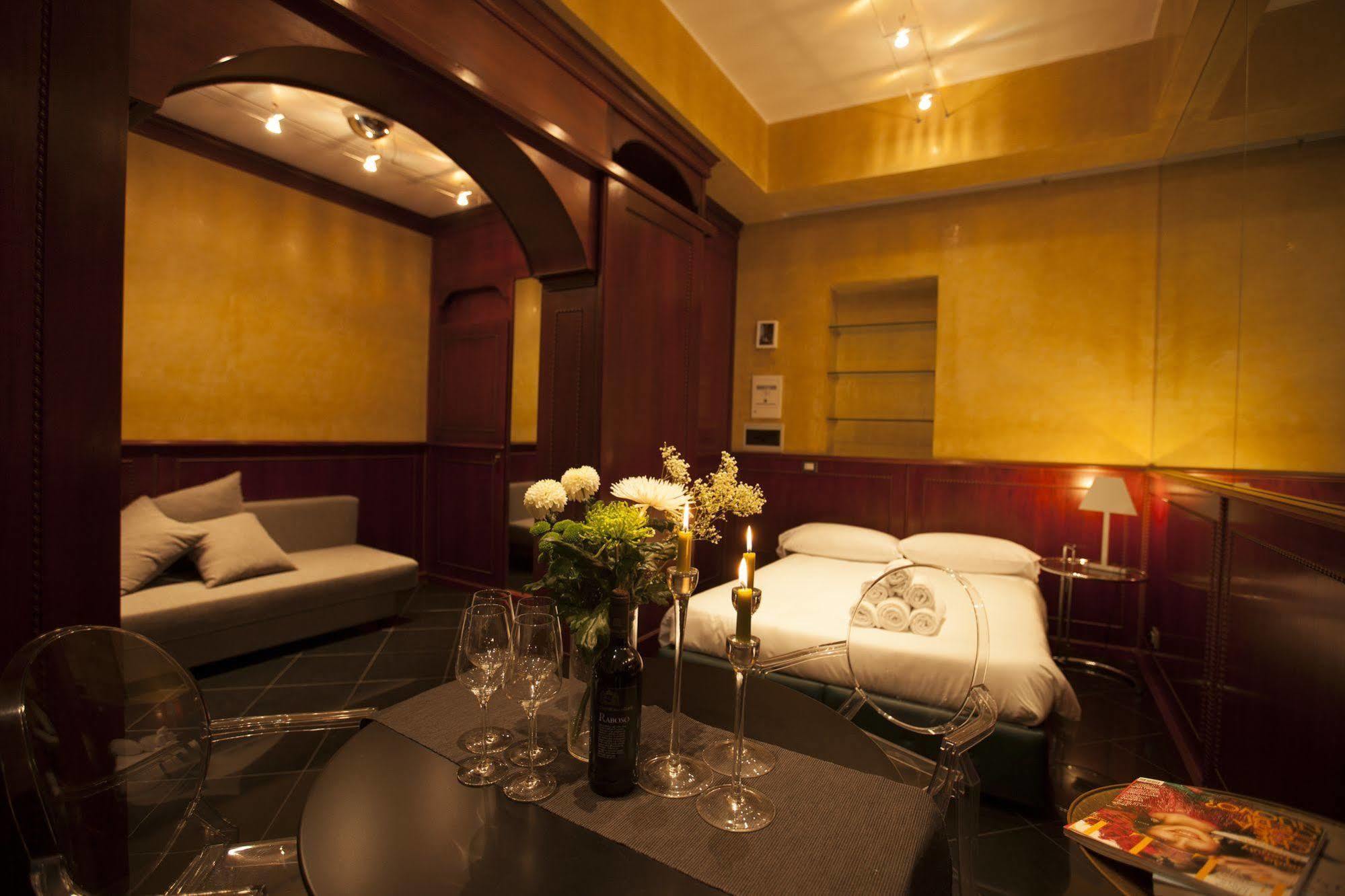 Casa Milano- Apartments And Rooms Екстериор снимка